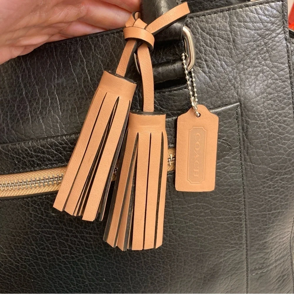 Coach 19926 black pebbled leather carryall legacy tote bag